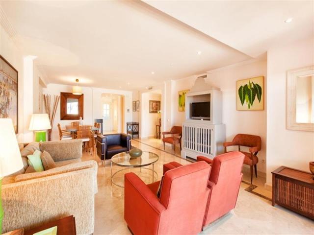 Apartamento en alquiler en Honda Cavada, Costa del Sol Occidental