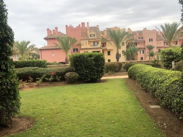 Apartamento en alquiler en Honda Cavada, Costa del Sol Occidental