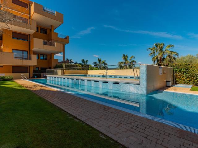 Apartamento en alquiler en Honda Cavada, Costa del Sol Occidental