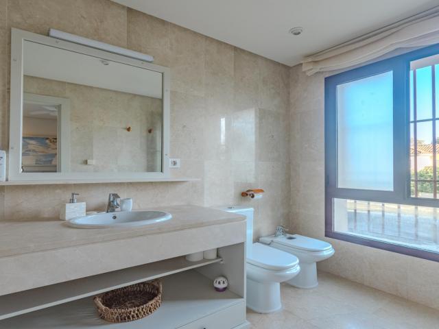 Casa en alquiler en Honda Cavada, Costa del Sol Occidental