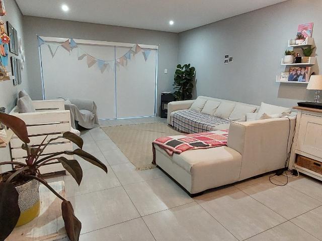 Apartment for rent in Hilton, uMgeni Local Municipality