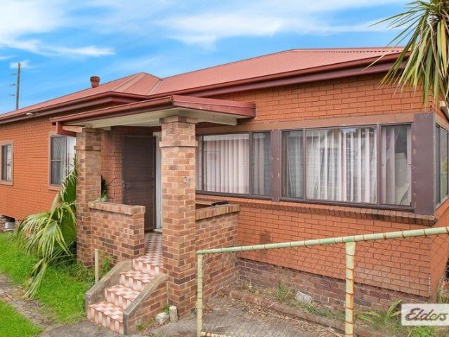 House for rent in Wollongong West, New South Wales