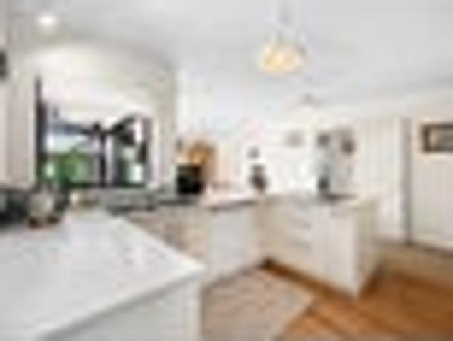 House for sale in Chartwell