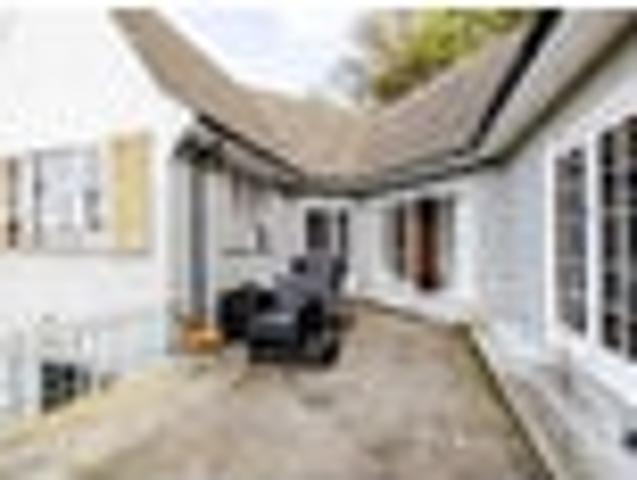 House for sale in Otakou