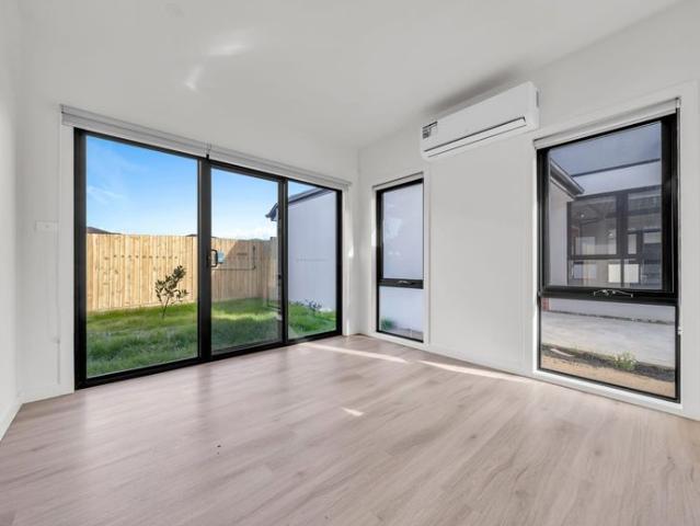 Townhouse for rent in Camerons Creek, Victoria