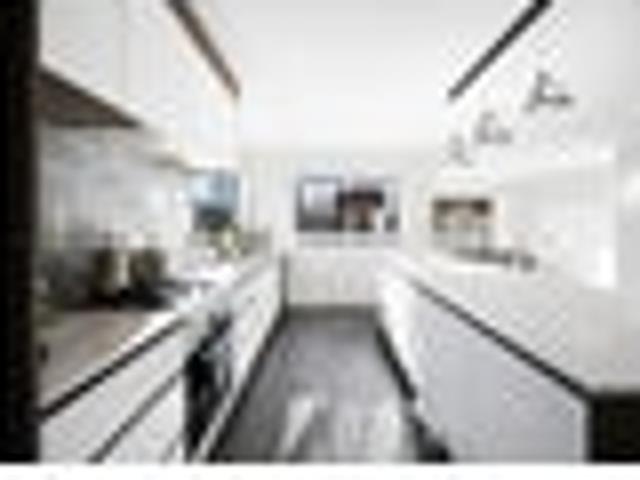 House for sale in Huntington