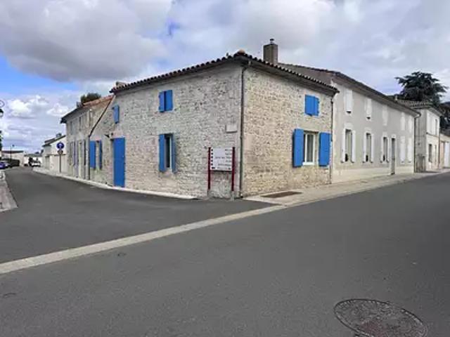 Maison location à Champ de la Fontaine, Soulignonne