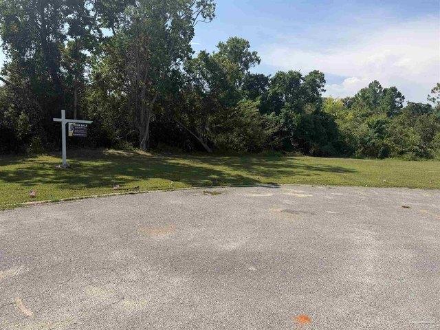 Land for sale in Gulf Breeze, Florida