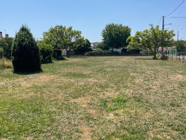 Terrain vente à Lesparre-Médoc, Soussans