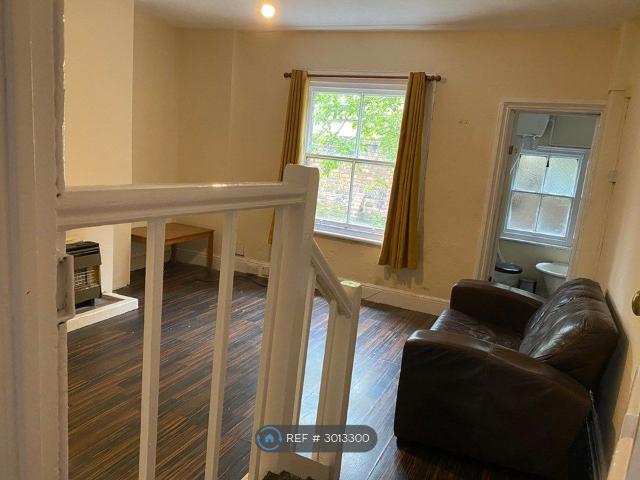 Apartment for rent in Calderstones