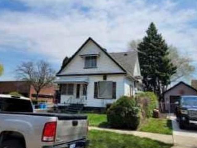House for sale in Mount Clemens