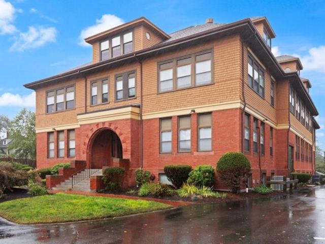 Condo for sale in Winslow Estates, Whitman