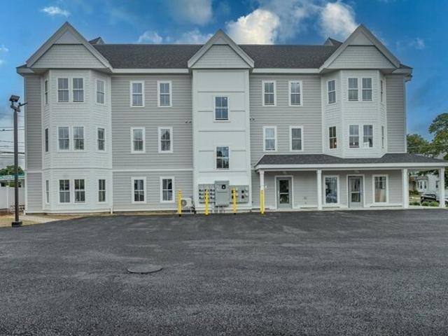 Condo for sale in Whitman, Massachusetts
