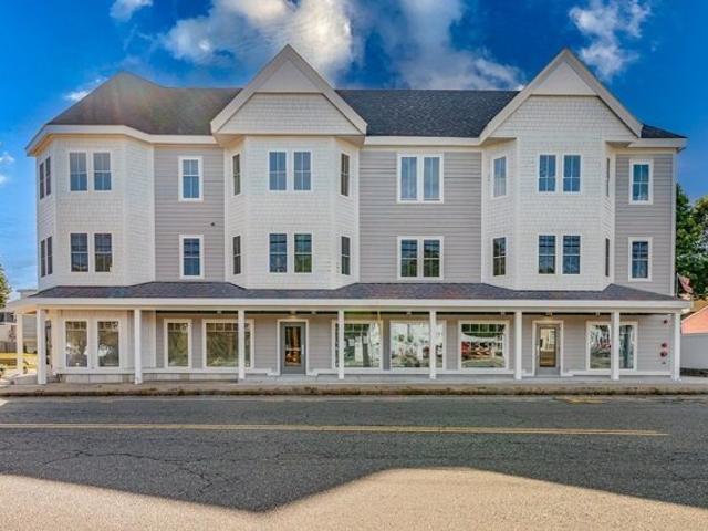 Condo for sale in Whitman, Massachusetts