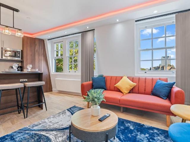 Apartment for rent in South Lambeth, Greater London
