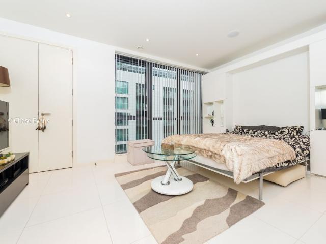 Studio for rent in Isle Of Dogs, Greater London