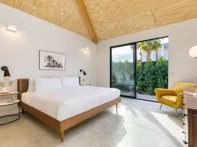 Apartment for rent in Palm Springs, California