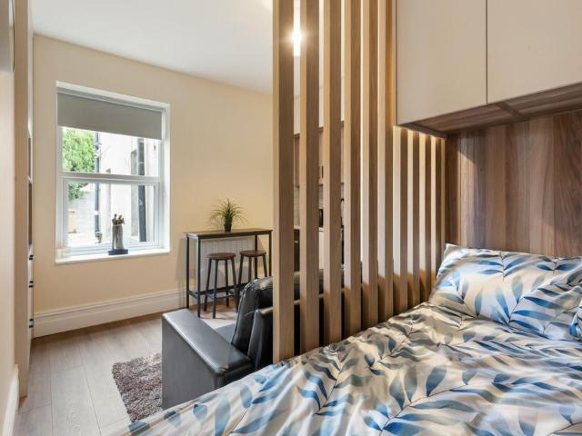 Studio to rent in Bluebell, North Tipperary