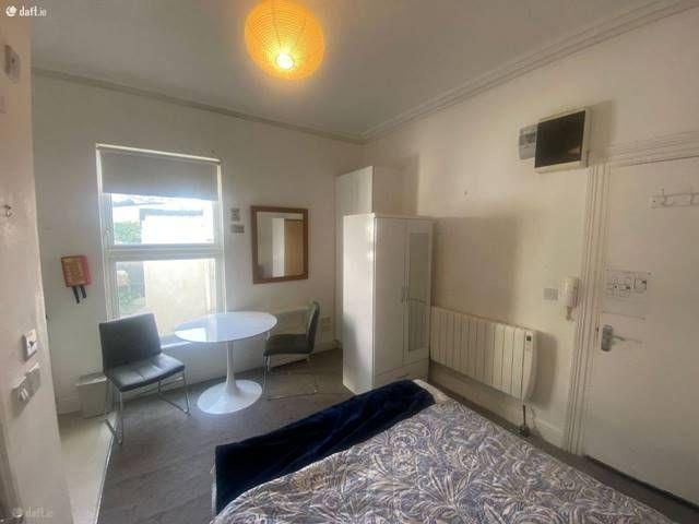 Apartment to rent in Bluebell, North Tipperary