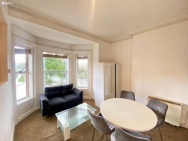 Apartment to rent in Bluebell, North Tipperary
