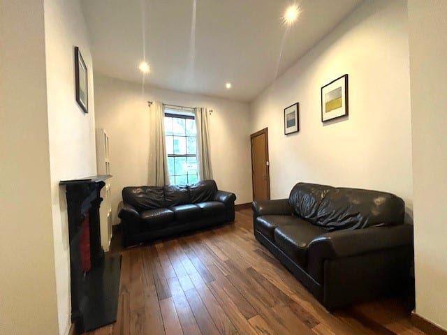 Apartment to rent in Bluebell, North Tipperary