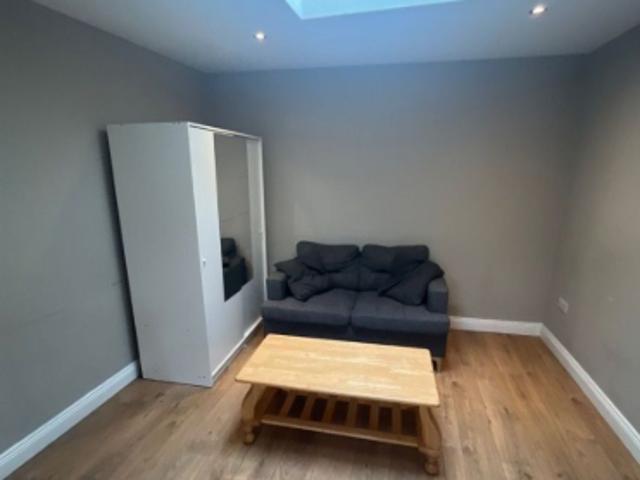 Apartment to rent in Bluebell, North Tipperary