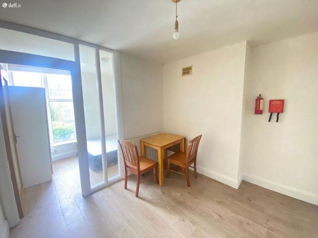 Apartment to rent in Bluebell, North Tipperary
