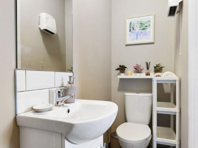 Studio to rent in Bluebell, North Tipperary
