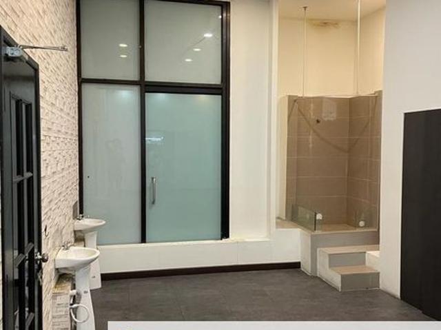 Shop for sale in Petaling, Subang Jaya