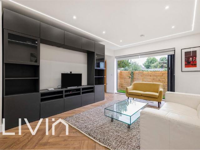 House for rent in London Borough of Croydon, Greater London