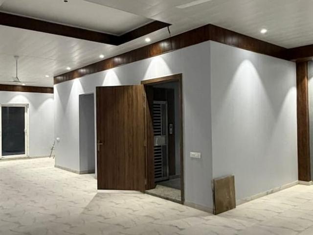 Villa for rent in Deri