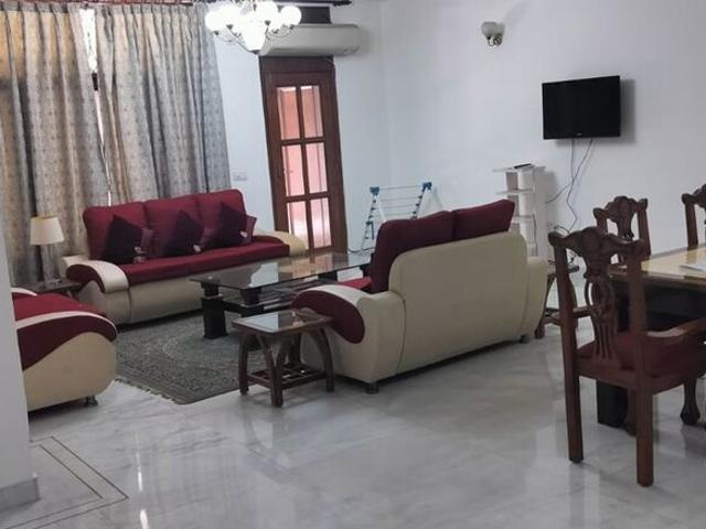 Villa for rent in Deri