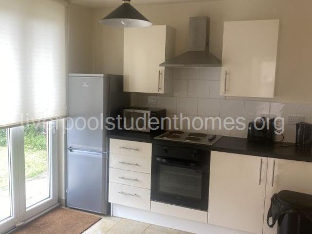 House for rent in Calderstones