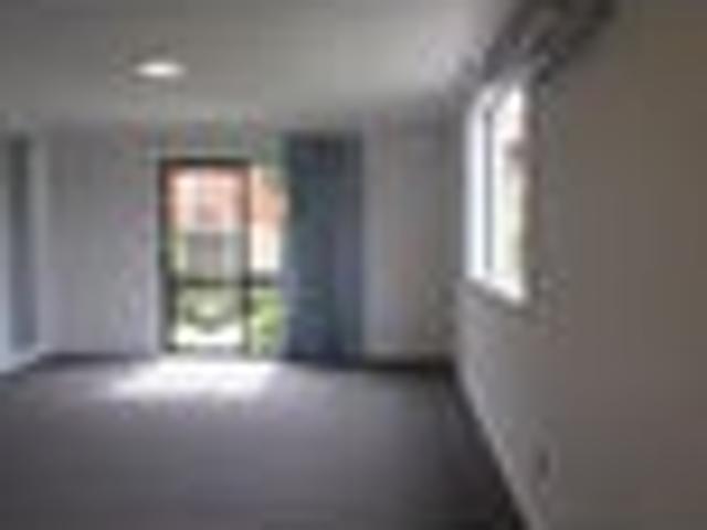 Townhouse for rent in Otakou
