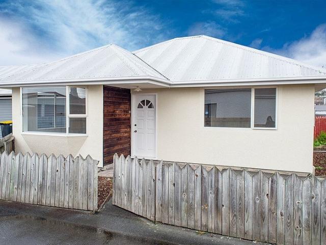 House for rent in Otakou