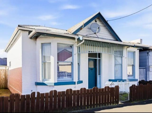 House for rent in Otakou