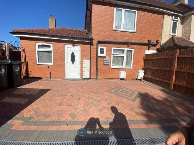Studio for rent in London Borough of Ealing, Greater London