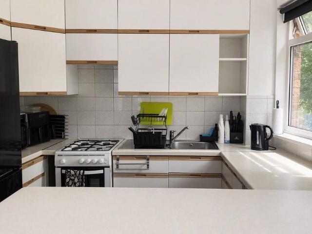 Apartment for rent in London Borough of Ealing, Greater London