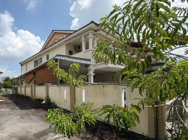 Terraced House for sale in Wellesley, Penang