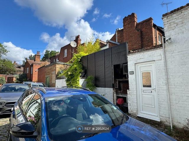 House for rent in Belsize Park, Greater London