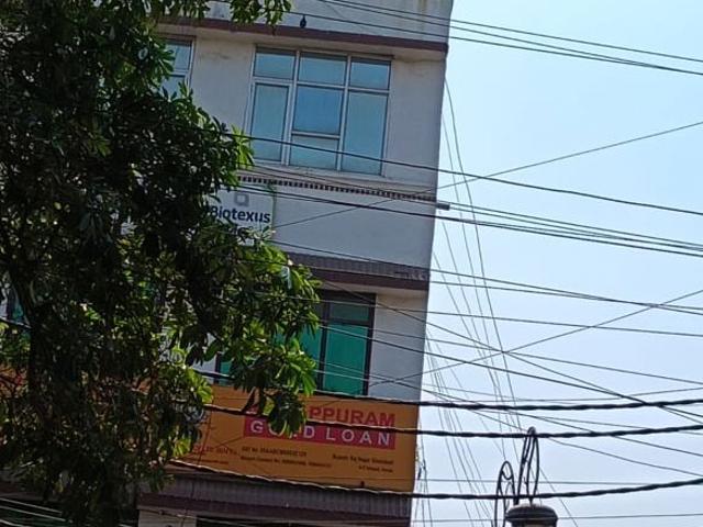 Commercial for rent in Deri