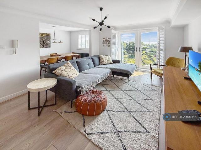 Apartment for rent in Calderstones