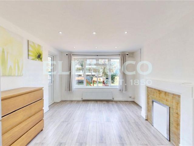 Apartment for rent in Preston, Greater London