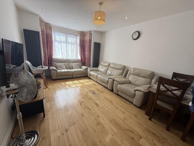 House for rent in Lane, Greater London