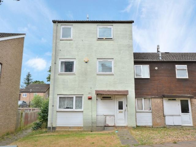 House for rent in Thorplands, Northampton
