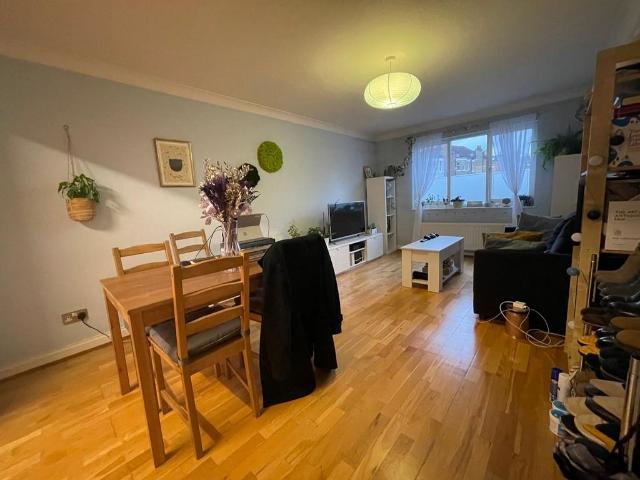 Apartment for rent in Oval, Greater London
