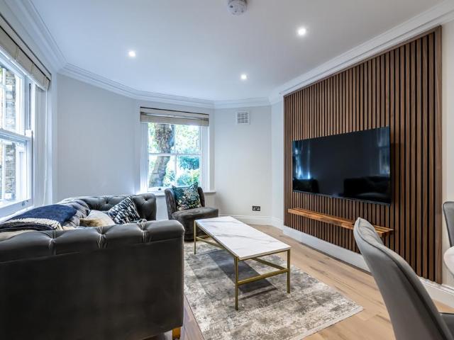 Apartment for rent in South Kensington, Greater London