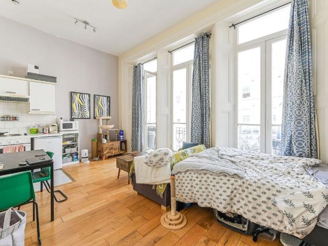 Studio for rent in Earl's Court, Greater London