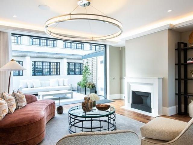 Apartment for rent in South Kensington, Greater London