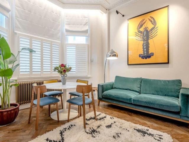 Studio for rent in Brompton, Greater London